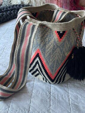 Lombia Wayuu Handmaid in Colombia Crossbody Bag
